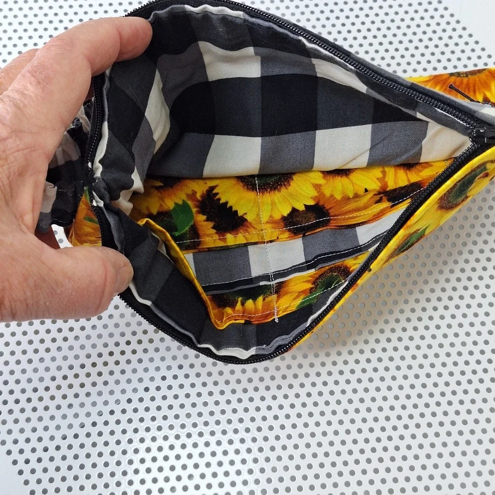 NeeJee Wear Handmade Wristlet Clutch Makeup Bag Sunflower Check Zipper Card Slot
